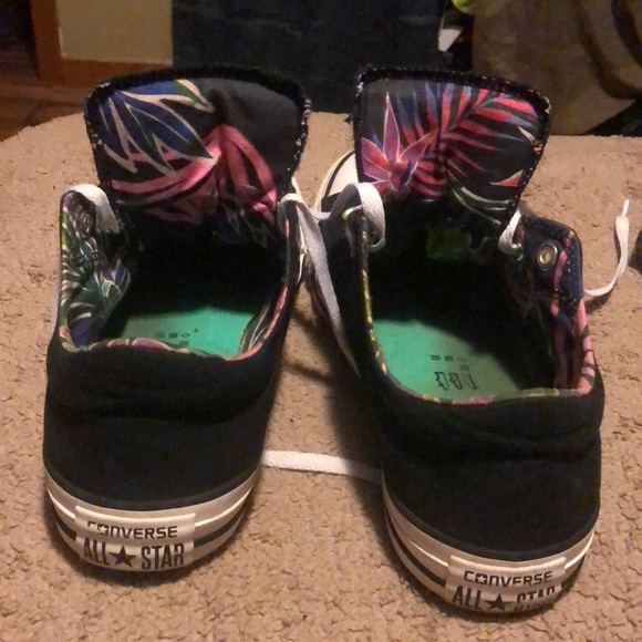 Converse - Picture 3 of 4